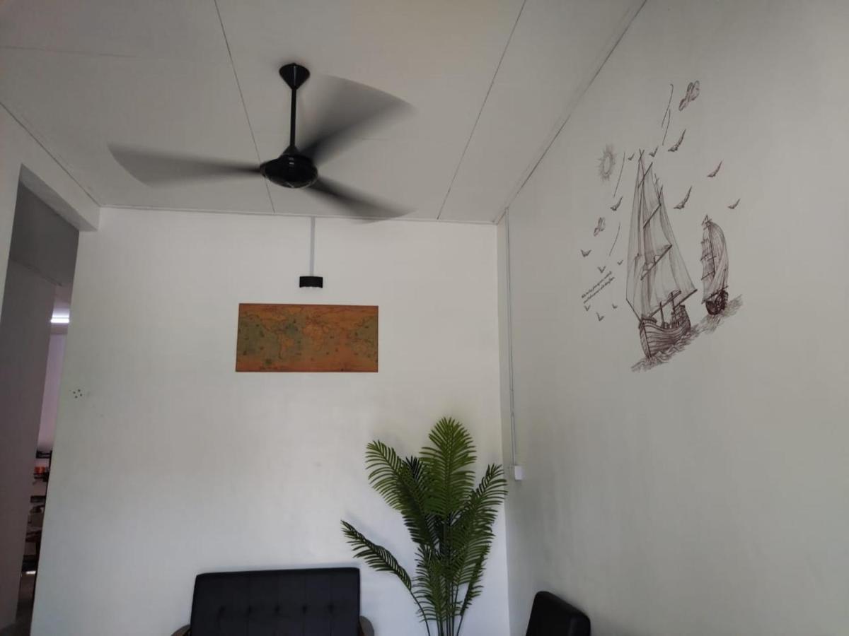 Homestay Embah Ros & Embah Lek Hutan Melintang Экстерьер фото